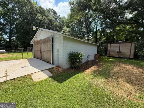 Exterior - 42 Rustic Rd, Stockbridge, GA 30281 photo 4 of 9
