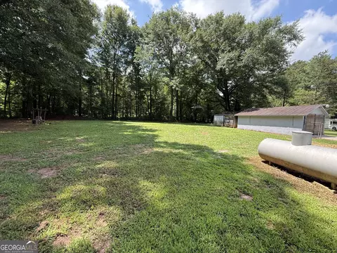 Exterior - 42 Rustic Rd, Stockbridge, GA 30281 photo 6 of 9
