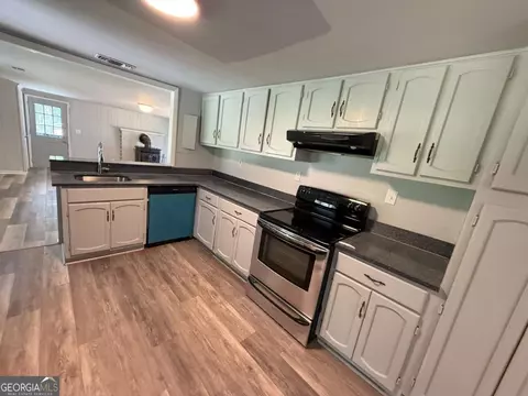 Kitchen - 42 Rustic Rd, Stockbridge, GA 30281 photo 1 of 2