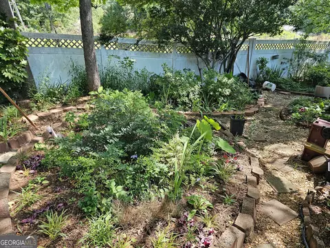 Exterior - 357 Winthrop Ln, Mcdonough, GA 30253 photo 15 of 38