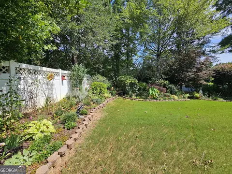 Exterior - 357 Winthrop Ln, Mcdonough, GA 30253 photo 10 of 38