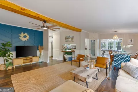 Living - 414 Lakeside Trl, Toccoa, GA 30577 photo 1 of 2
