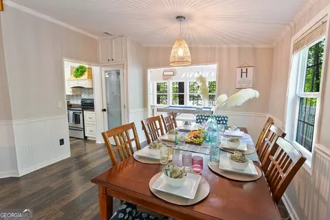 Dining - 414 Lakeside Trl, Toccoa, GA 30577 photo 1 of 2