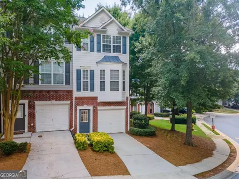 2235 Dillard Xing, Tucker, GA 30084