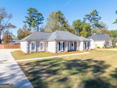 2813 W Doublegate Dr, Albany, GA 31721