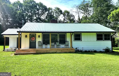 360 Sunset Cir, Forsyth, GA 31029