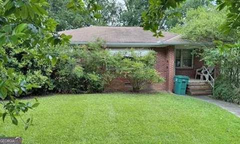 2737 Guthrie St SE, Smyrna, GA 30080