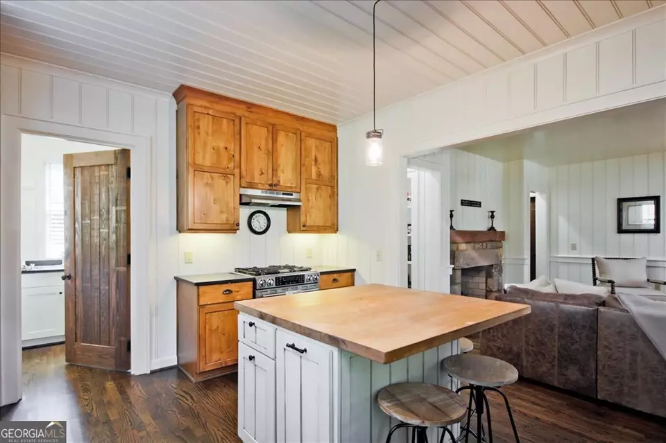 Kitchen - 109 Coneflower Ln, Toccoa, GA 30577 photo 2 of 4