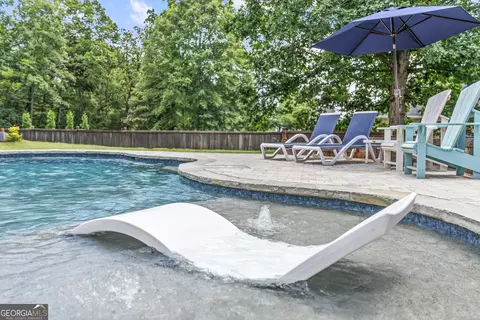 Exterior - 218 Willow Ridge Ln, Jackson, GA 30233 photo 6 of 15