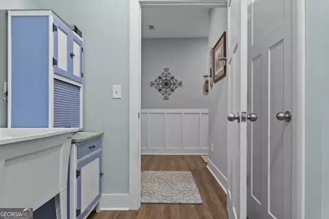 Entry Way - 218 Willow Ridge Ln, Jackson, GA 30233 photo 4 of 5