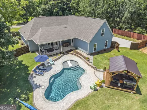 218 Willow Ridge Ln, Jackson, GA 30233