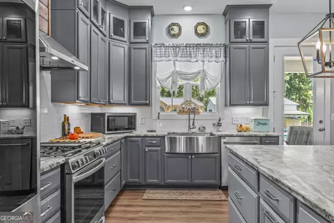 Kitchen - 218 Willow Ridge Ln, Jackson, GA 30233 photo 1 of 5