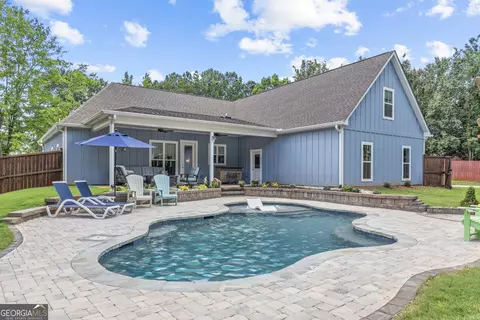 Exterior - 218 Willow Ridge Ln, Jackson, GA 30233 photo 4 of 15