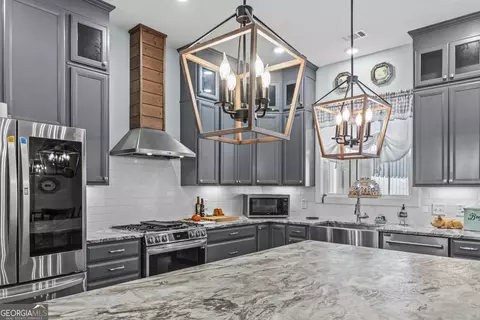 Kitchen - 218 Willow Ridge Ln, Jackson, GA 30233 photo 5 of 5