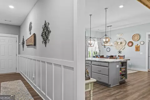 Entry Way - 218 Willow Ridge Ln, Jackson, GA 30233 photo 2 of 5