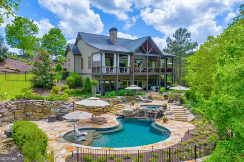 1644 Currahee Club Dr, Toccoa, GA 30577