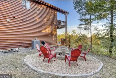 663 Lakeland Dr, Ellijay, GA 30540