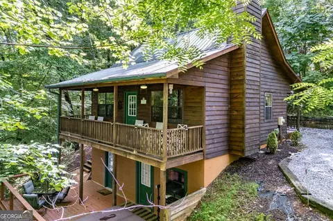 1509 Millennium Dr, Young Harris, GA 30582
