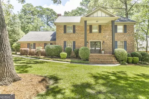 107 Fernwood Dr, Warner Robins, GA 31088