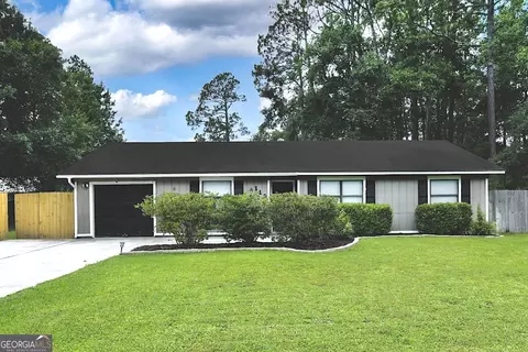 110 Pineneedle Ct, Kingsland, GA 31548