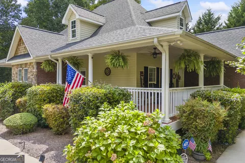 212 Fernbank Dr, Cornelia, GA 30531