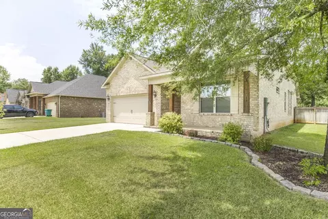 Exterior - 114 Silverside Dr, Perry, GA 31069 photo 5 of 9
