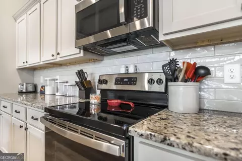 Kitchen - 114 Silverside Dr, Perry, GA 31069 photo 2 of 2