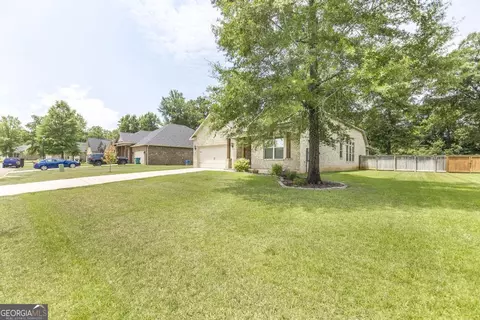 Exterior - 114 Silverside Dr, Perry, GA 31069 photo 4 of 9