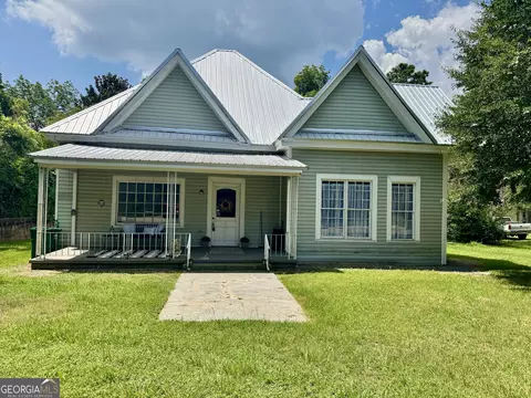 513 College St NE, Dawson, GA 39842