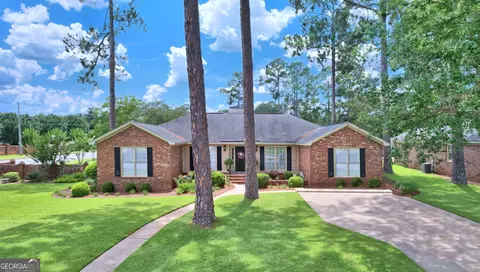 2300 Tuxedo Ln, Albany, GA 31721