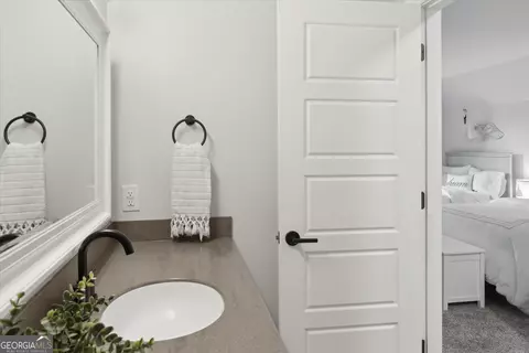 Bath - 116 Kent Trl, Pooler, GA 31322 photo 5 of 10