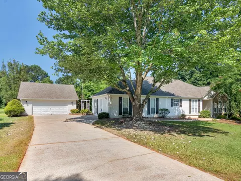 65 Woodside Ct, Mcdonough, GA 30253
