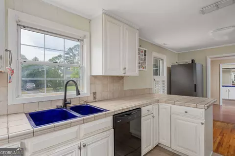375 Calloway Dr, Macon, GA 31204 photo 13