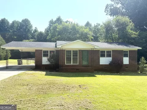 Exterior - 131 Alton Dr, Lagrange, GA 30241 photo 2 of 7