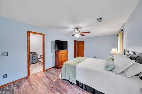 Bedroom - 200 Oak Forest Ln, Warner Robins, GA 31088 photo 2 of 5