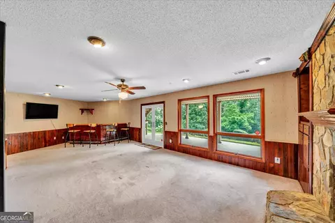 Living - 200 Oak Forest Ln, Warner Robins, GA 31088 photo 6 of 10