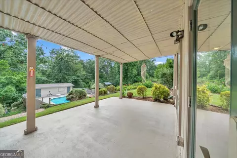 Exterior - 200 Oak Forest Ln, Warner Robins, GA 31088 photo 16 of 23