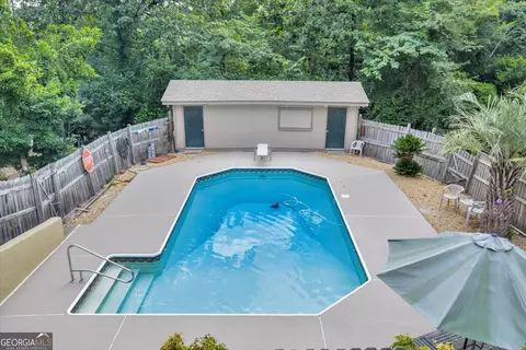 Exterior - 200 Oak Forest Ln, Warner Robins, GA 31088 photo 14 of 23