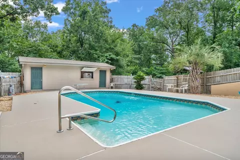 Exterior - 200 Oak Forest Ln, Warner Robins, GA 31088 photo 22 of 23