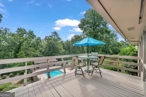 Exterior - 200 Oak Forest Ln, Warner Robins, GA 31088 photo 7 of 23