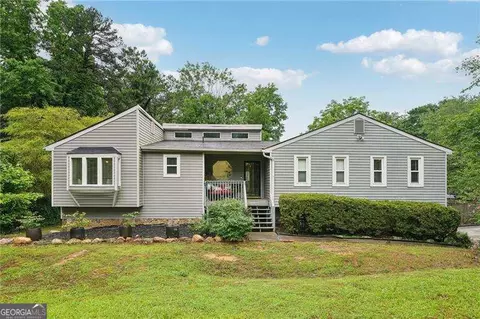 3087 Sanibel Dr SW, Stone Mountain, GA 30087