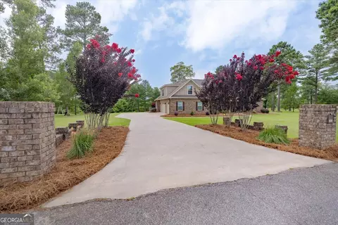 Exterior - 3002 Wiregrass Rd, Perry, GA 31069 photo 3 of 20