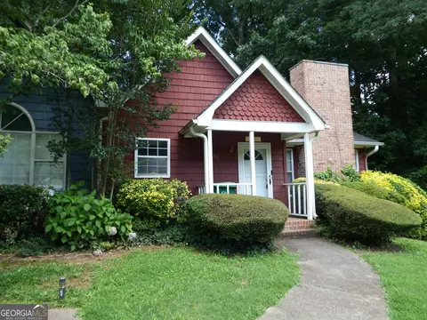 1097 Old Saybrook Ct, Stone Mountain, GA 30083