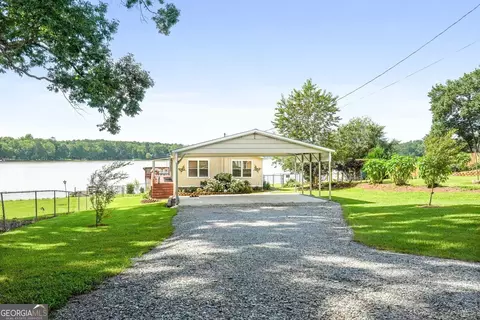 113 Weavers Lake Front Rd, Jackson, GA 30233