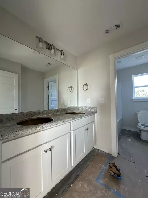 Bath - 11209 Cornerstone Way, Hampton, GA 30228 photo 3 of 7