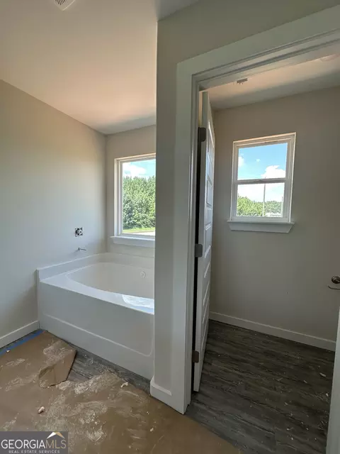 Bath - 11209 Cornerstone Way, Hampton, GA 30228 photo 1 of 7