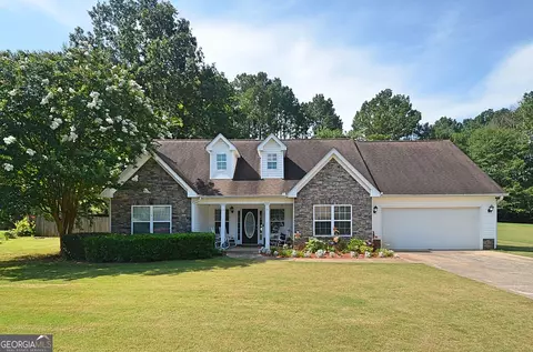 330 Richmond Dr, Social Circle, GA 30025