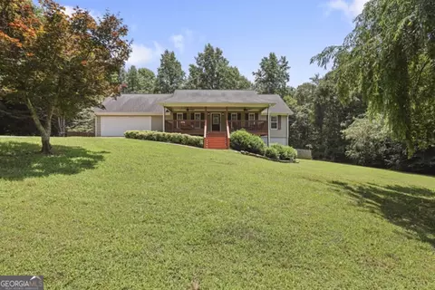 431 Grindstone Creek Dr, Clarkesville, GA 30523