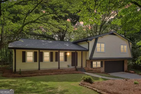 218 Deerwood Ct SE, Smyrna, GA 30082