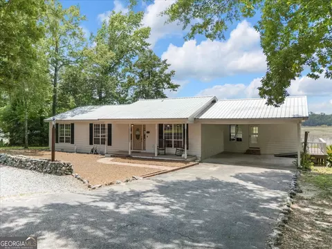 125 Lakeshore Dr N, Ivey, GA 31031